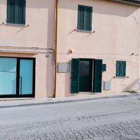 Trilocare in buono stato a varano