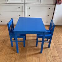 Tavolino blu in legno per bambini