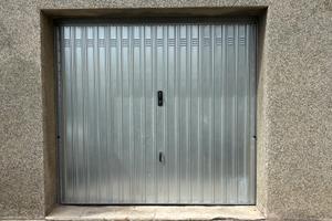 Ampio box auto singolo