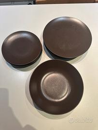 Set piatti marroni ikea