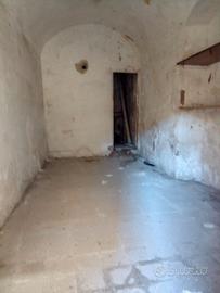 Piccolo Locale Piano Terra in Centro Storico CL