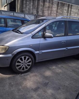 Opel Zafira TD 2003 Demolita - Per Ricambi