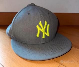 Cappello New Era 59FIFTY grigio NY