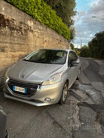Peugeot 208 1.6vti