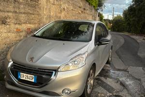 Peugeot 208 1.6vti