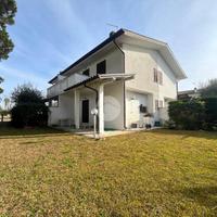 PORZIONE DI QUADRIFAMILIARE A SABAUDIA