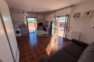 Monolocale con ampio terrazzo