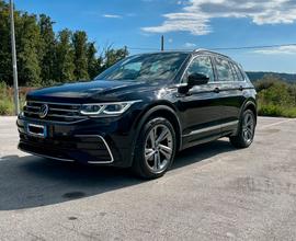 Volkswagen Tiguan R-line 2.0D 150cv SCR