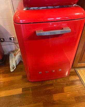 lavastoviglie smeg rossa
