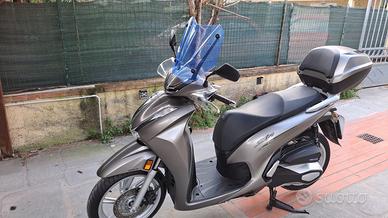 scooter Honda SH 350