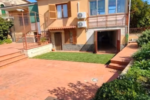 Villa di 230 m² con 4 locali e box auto doppio a P