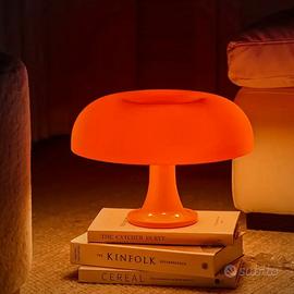 Lampada da tavolo design moderno - luce calda