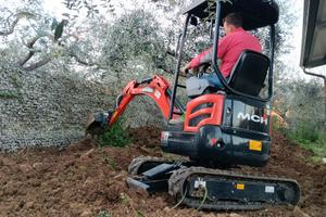 Escavatore MCH 17 U