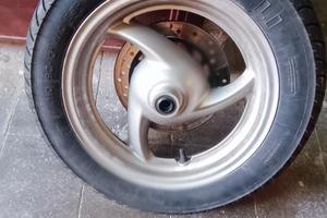 cerchio da 13  completo di gomma come in foto 