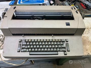 Calcolatrici d'epoca e Macchina da scrivere IBM