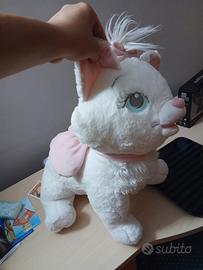 Minou gattina gigante 