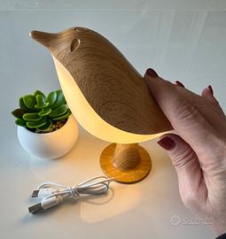 Lampada LED ricaricabile touch da comodino