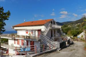 4 LOCALI A PISCIOTTA