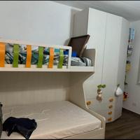 Cameretta dei bimbi con letto castello+armadi