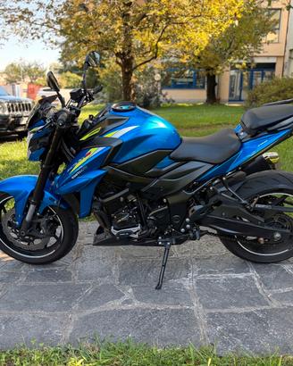 Suzuki GSX S 750