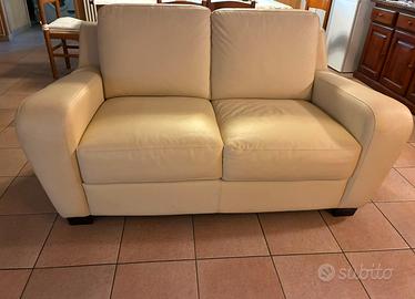 Divano in pelle beige