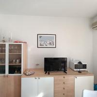 Mobile arredamento. Armadio, cassetti e armadietti