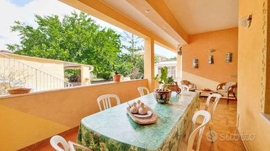 Stabile-Palazzo a Villasimius