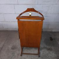 Uomo morto - Indossatore da camera in legno vintag