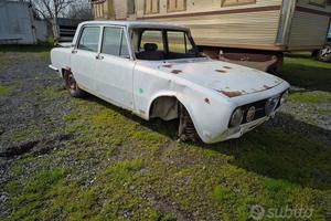 Alfa Romeo 2000 Berlina Demolita - Per Ricambi