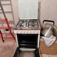 CUCINA DA INCASSO CON FUOCHI E FORNO-NUOVA