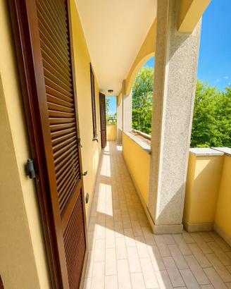 3 locali arredato 2 bagni box e cantine