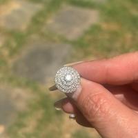 Anello in oro bianco e diamanti