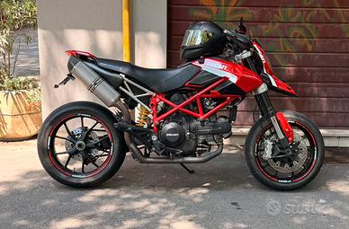 Hypermotard 796