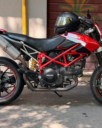 Hypermotard 796