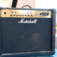 Chitarra e amplificatore