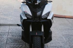 Aprilia sr gt 125 anno 2026