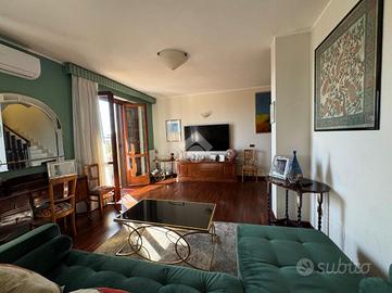 VILLA A SCHIERA A SAN CIPRIANO PICENTINO