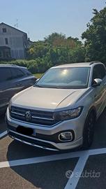 Volkswagen T-Cross 1.0 TSI R-Line 95 CV (2022)