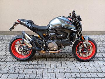 Ducati Monster 937 Plus Aviator Grey