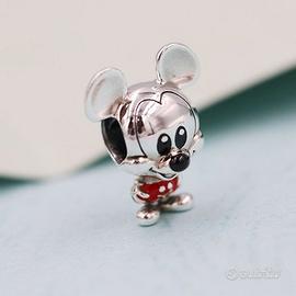 PANDORA Disney Charm Mickey con pantaloni rossi