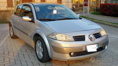 Renault Megane II 3p 1.5 dci Confort Dynamique