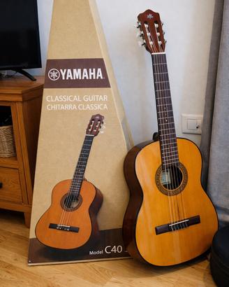 Yamaha c40