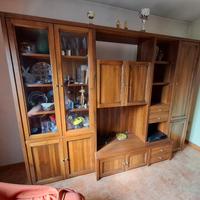 Soggiorno mobile con vetrine