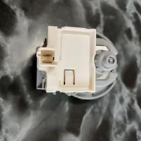 LAVASTOVIGLIE WHIRLPOOL WP 108