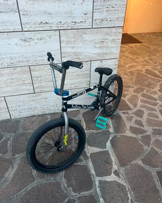 bmx assemblata ‼️leggere descrione‼️