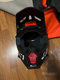 CASCO JUST ONE MOTOCROSS FULL CARBON