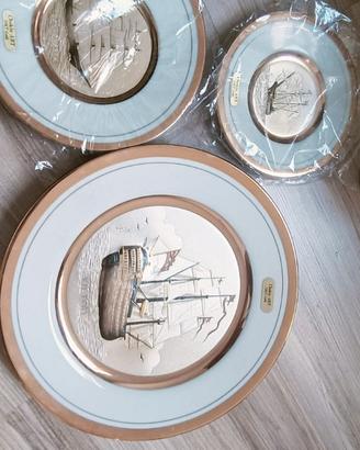 Tris di piatti giapponesi in ceramica con filo oro