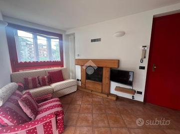 2 LOCALI A PONTE DI LEGNO