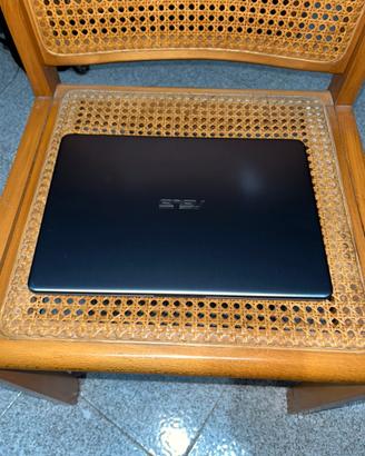 PC asus Model: R420M Notebook