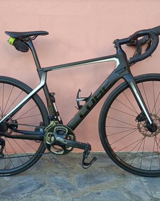 Bicicletta CUBE Attain C62 tg54 Carbonio